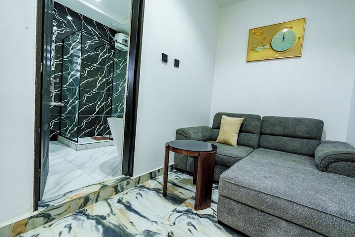 Room 16 of 87