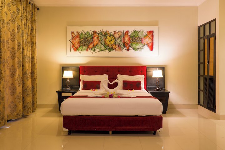 Room 12 of 34