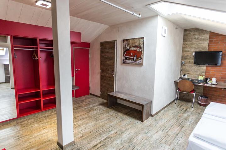 Room 47 of 58