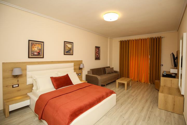 Room 15 of 43