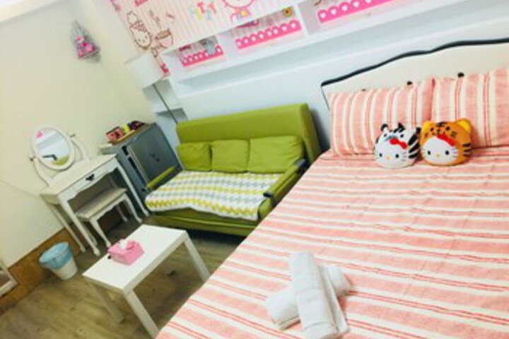 Room 33 of 57