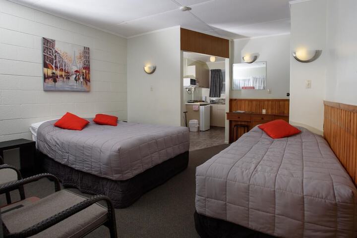 Room 12 of 36