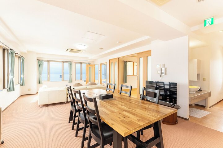 Room 42 of 62