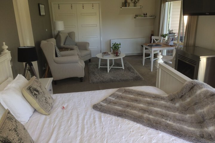 Room 2 of 87