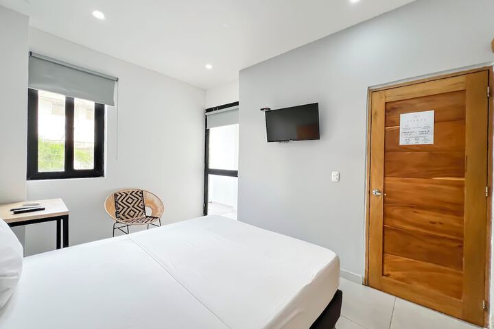 Room 11 of 18