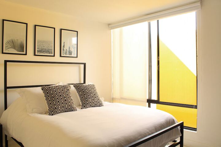 Room 3 of 28