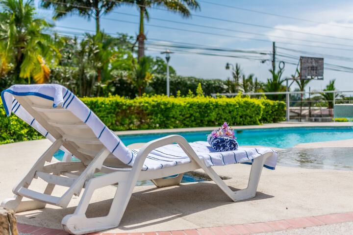 Pool 22 of 42
