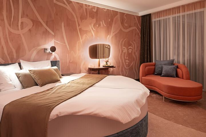 Room 13 of 60