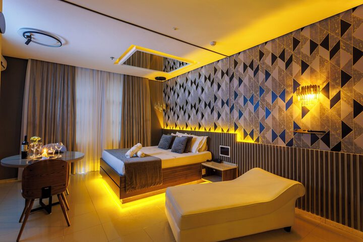 Room 17 of 35