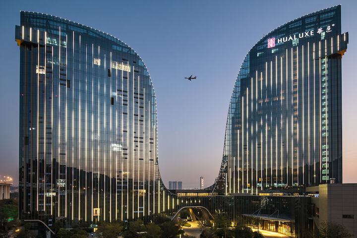 Exterior of HUALUXE Xiamen Haicang Harbour View by IHG