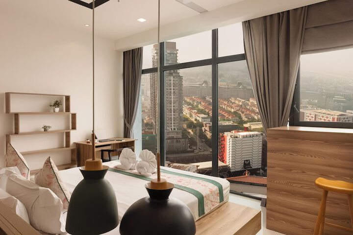 Room 34 of 115