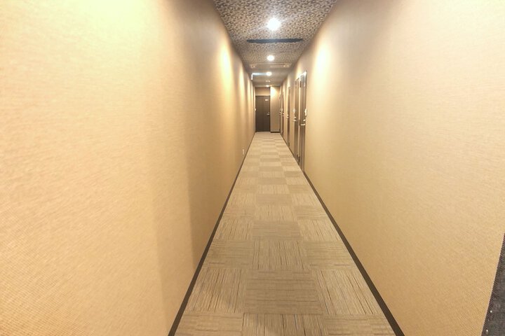Ballroom/Hall 12 of 14