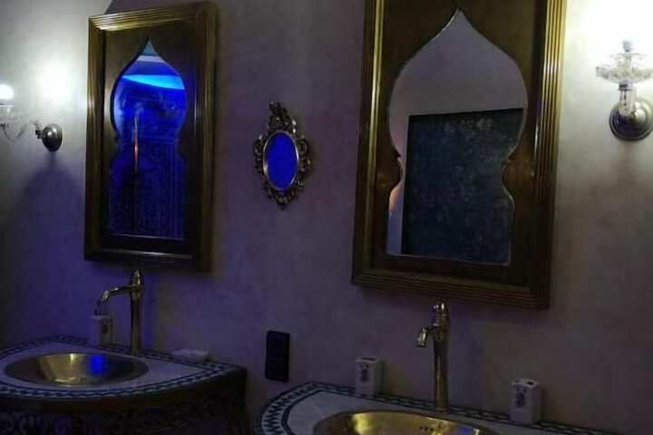 Room 69 of 96