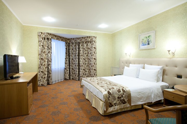 Room 4 of 67