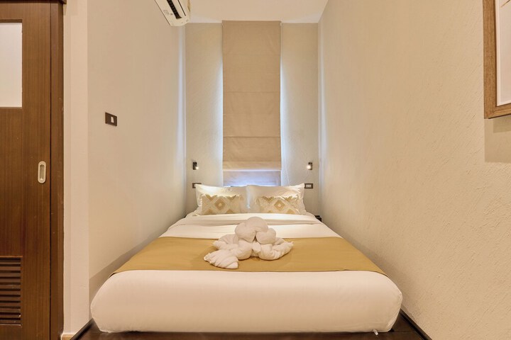 Room 53 of 88