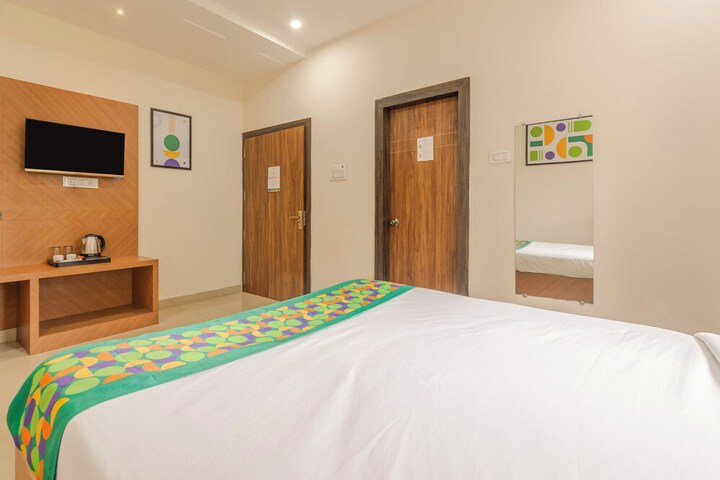 Room 15 of 43