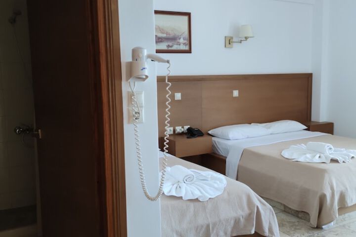 Room 8 of 44