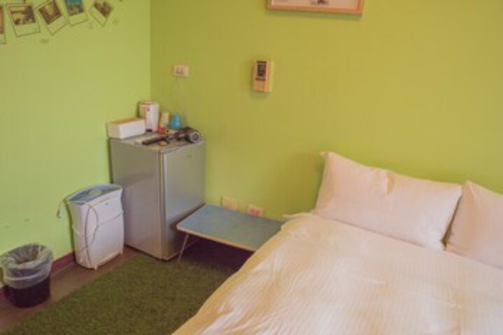Room 10 of 38