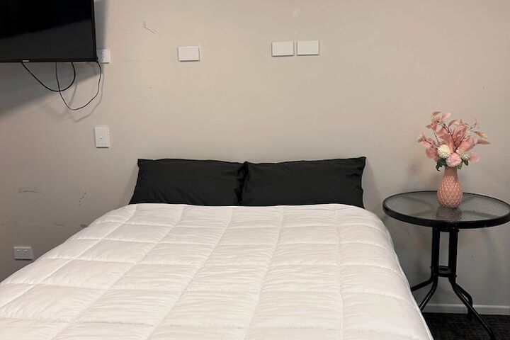 Room 12 of 81