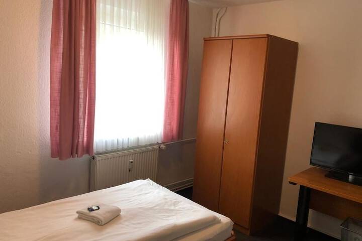 Room 9 of 13