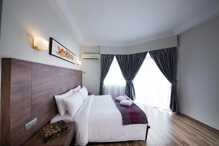 Room 13 of 56