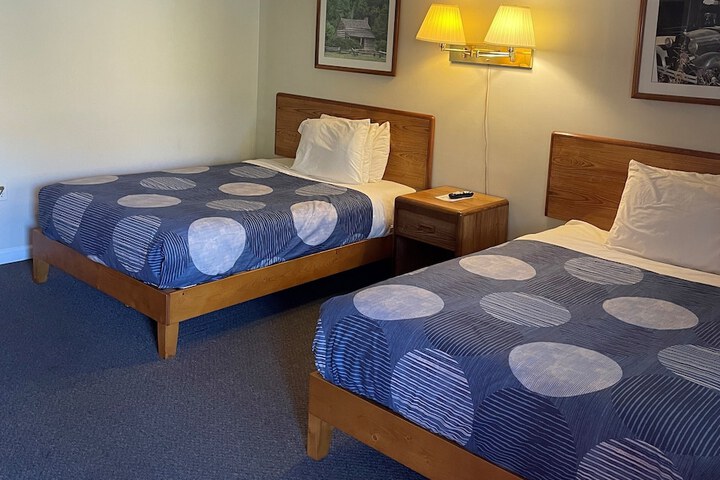 Room 6 of 37
