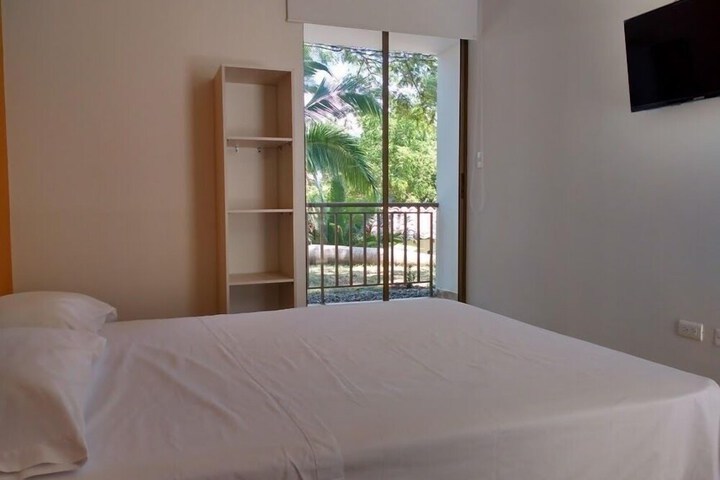Room 3 of 20