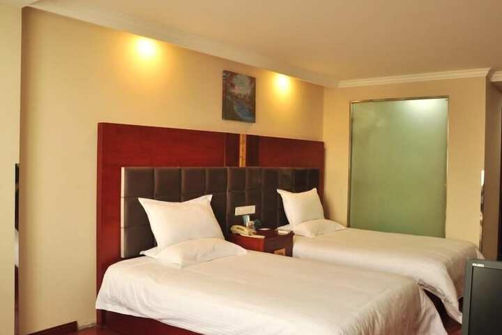 Room 14 of 51