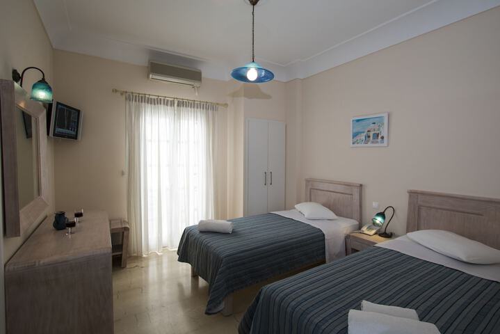Room 16 of 46