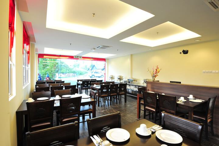 Dining Photos