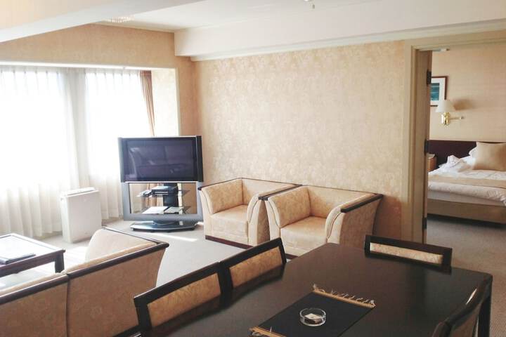 Room 14 of 64