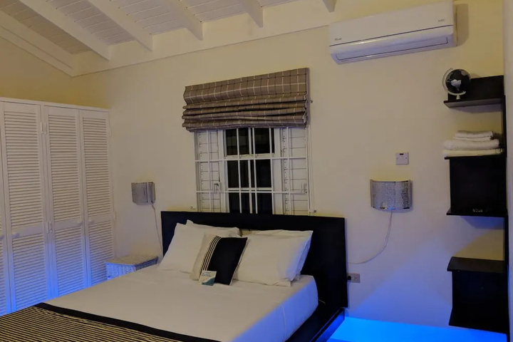 Room 3 of 22