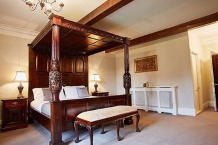 Room 8 of 44