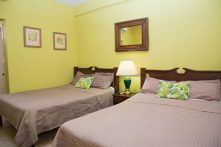 Room 16 of 46