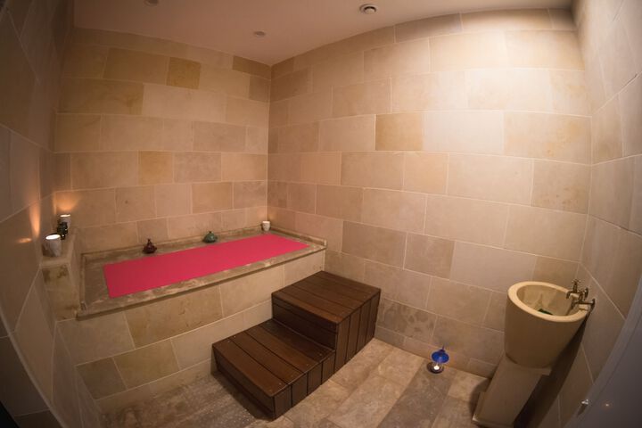 Room 65 of 79
