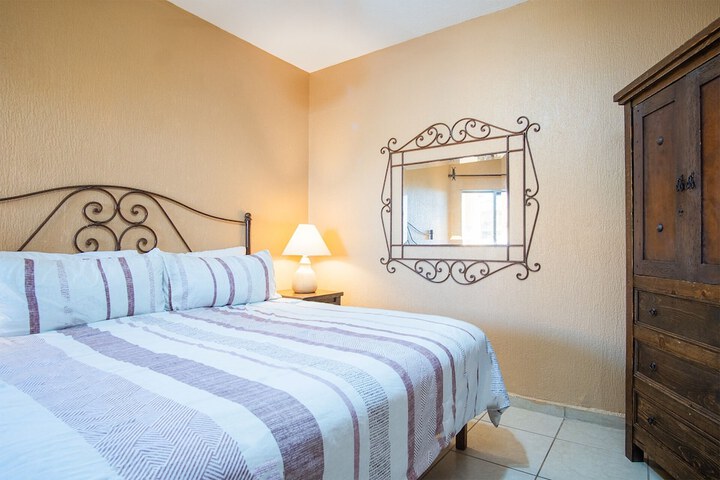 Room 54 of 599