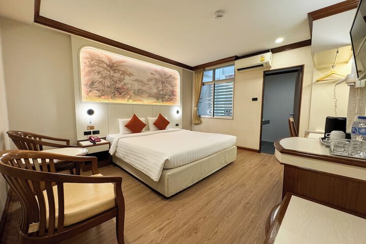 Room 35 of 48