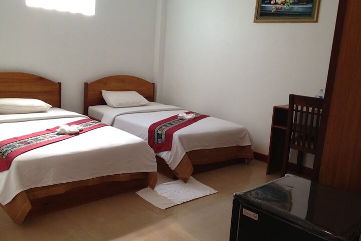 Room 7 of 32