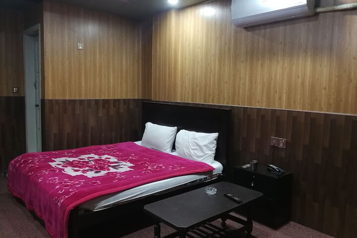 Saman Hotel