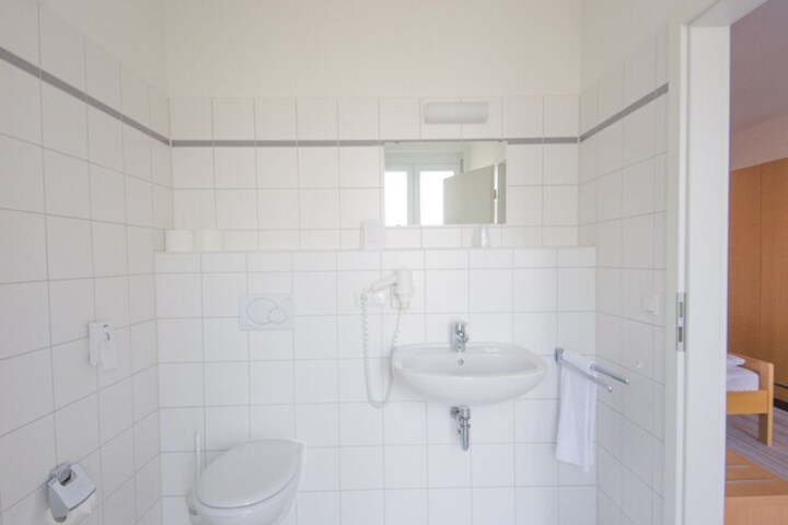 Room 25 of 44