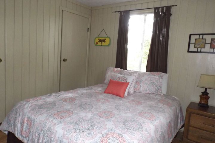 Room 30 of 400