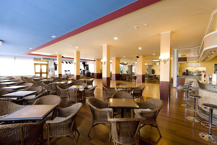 Coffee shop