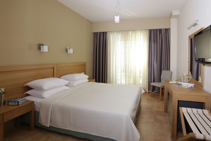 Room 10 of 60