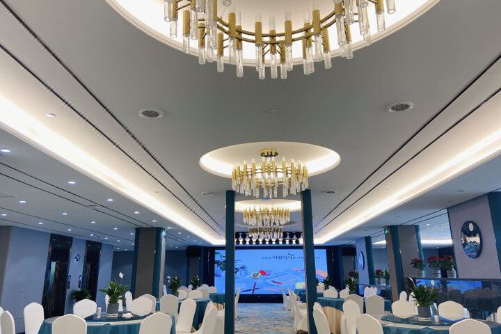 Dunhuang Zhongzhou International Hotel