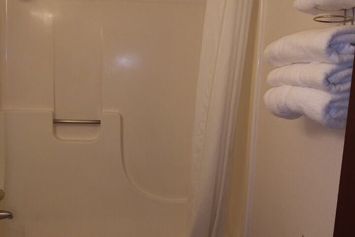 Room 30 of 32