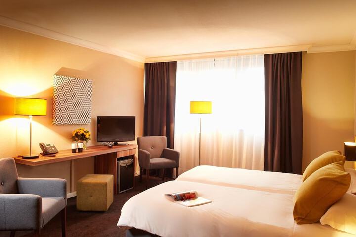 Room 21 of 94
