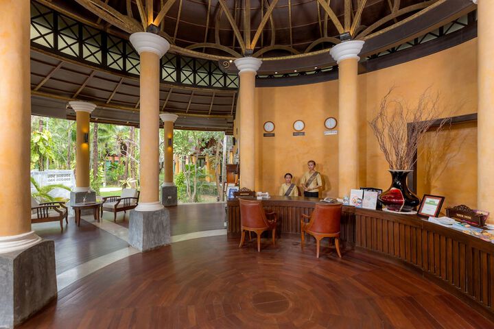 Hotel Lobby