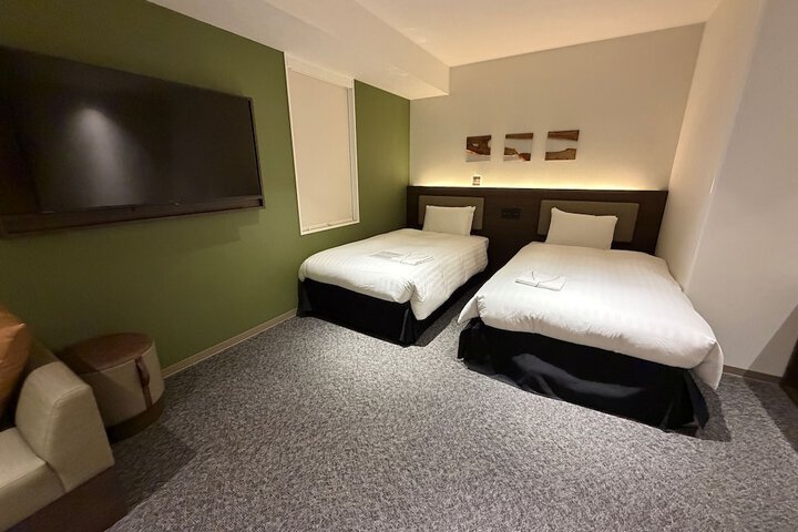 Room 21 of 35