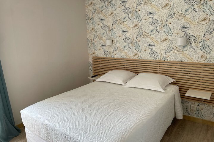 Room 17 of 36