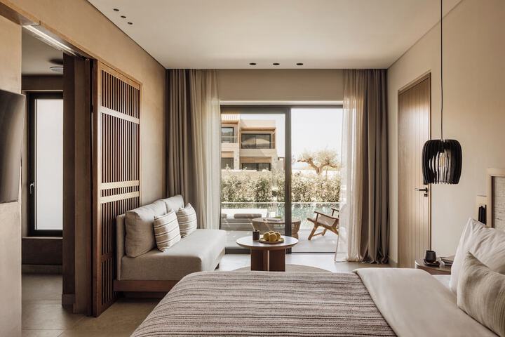 Room 5 of 44